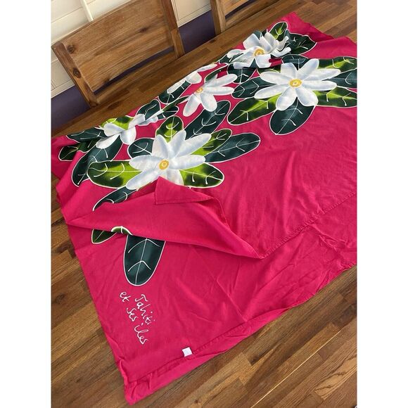 Tahiti Scarf Swimsuit Wrap 100% Rayon Hot Pink W/ White Flowers 44"‎ X 68" - Picture 2 of 13